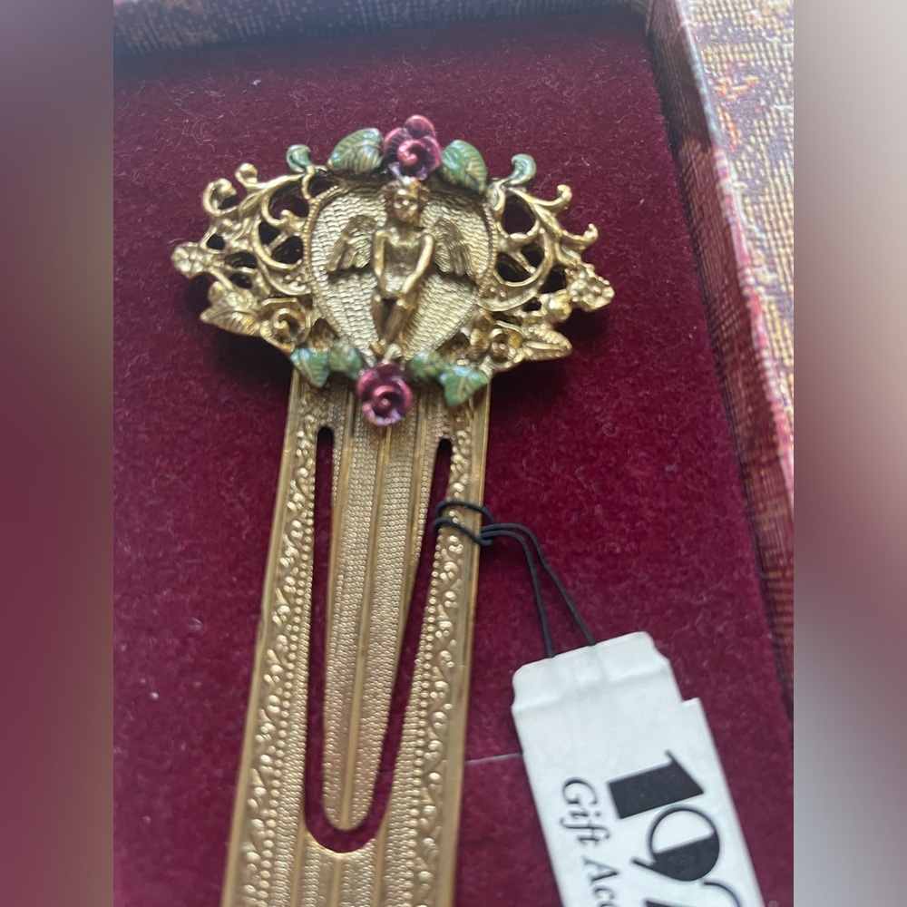NEW Gold Tone Book Marker - Picture 3 of 3